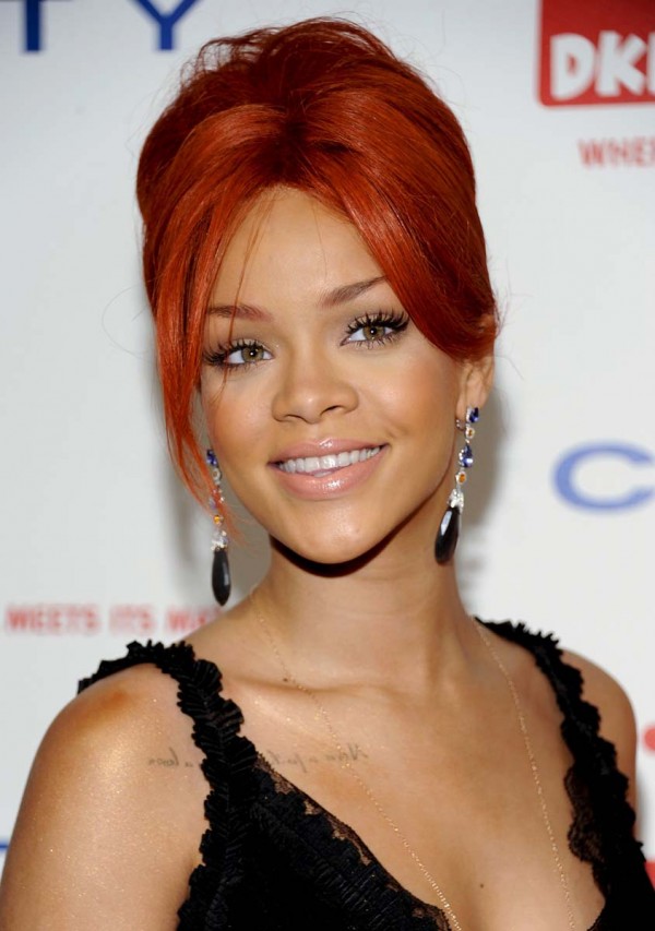 Rihanna cleavage Rihanna cleavage