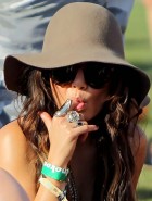 Vanessa Hudgens sexy hippie