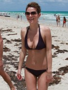 Maria Menounos hot bikini