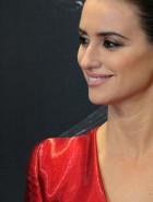 Penelope Cruz nipples in tight dress
