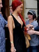 Rihanna sideboob Rihanna sideboob