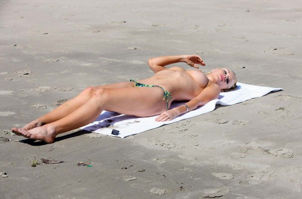Sophie Monk topless bikini