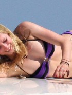Avril Lavigne bikini
