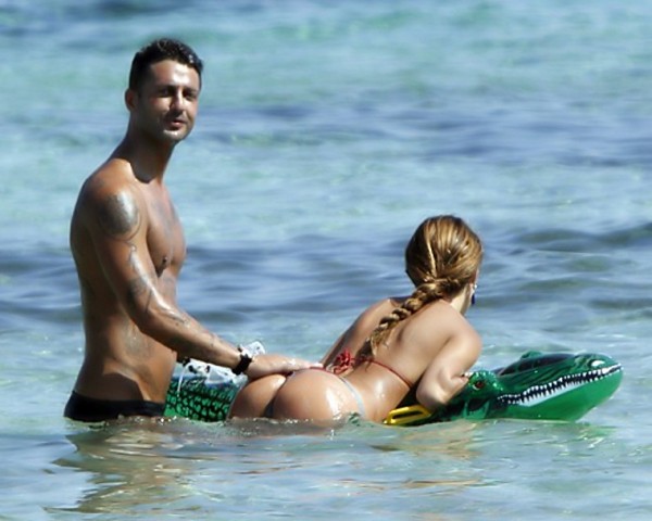 Belen Rodriguez hot ass in bikini Belen Rodriguez hot ass in bikini