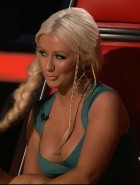 Christina Aguilera cleavage