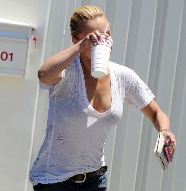 Hayden Panettiere boob job