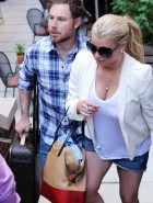Jessica Simpson cleavage