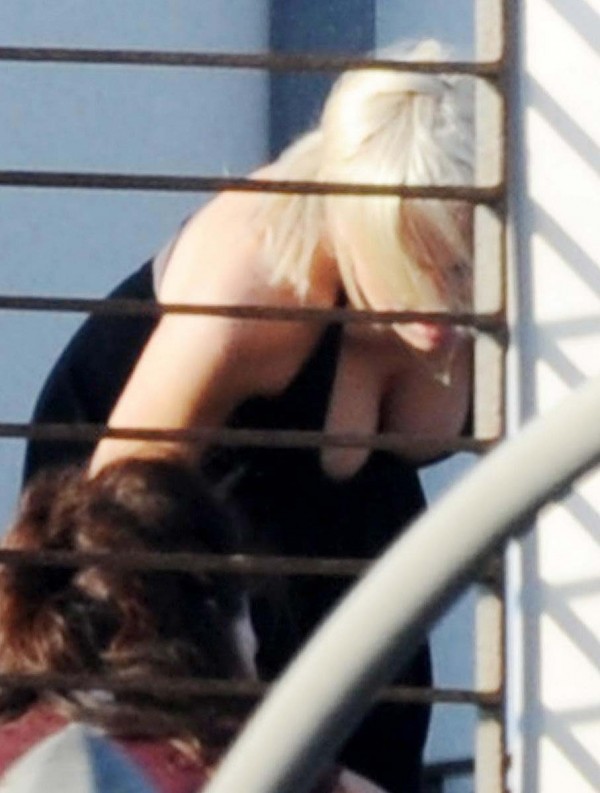 Lindsay Lohan rooftop cleavage Lindsay Lohan rooftop cleavage