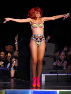 Rihanna hot performing Rihanna hot performing