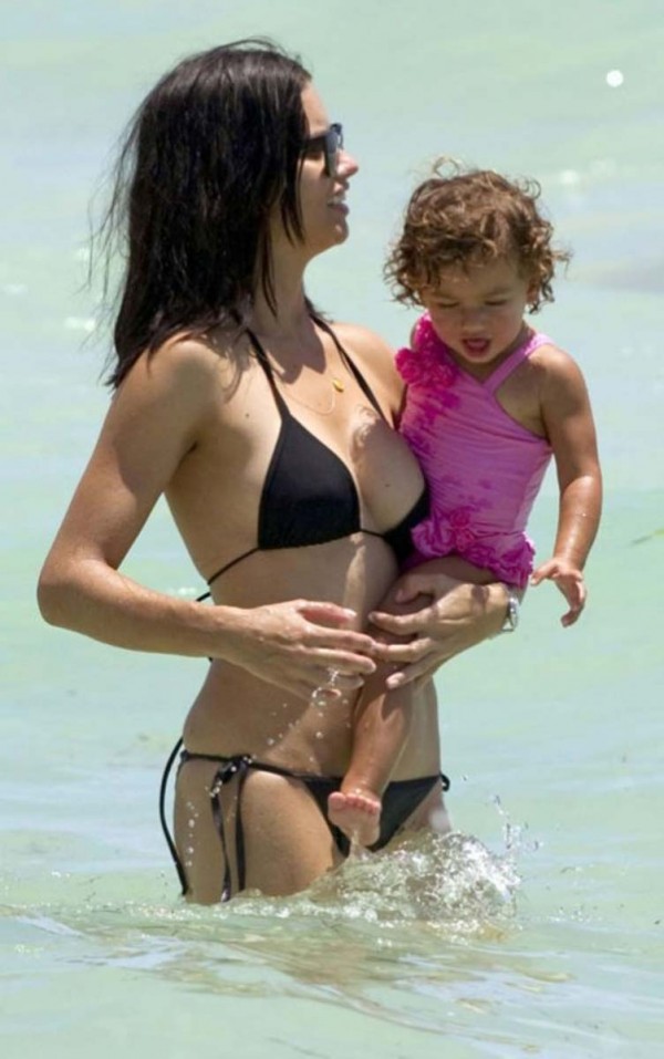 Adriana Lima bikini candidas