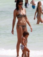 Adriana Lima bikini candidas