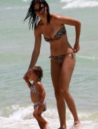 Adriana Lima bikini candidas