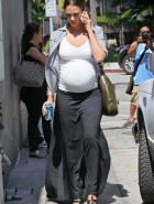 Jessica Alba pregnant pokies