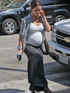 Jessica Alba pregnant pokies