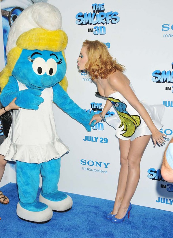 Katy Perry smurfs premiere