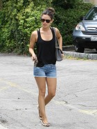 Rachel Bilson hot in short shorts