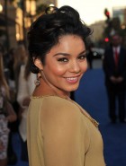 Vanessa Hudgens leggy and cleavy