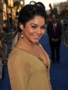 Vanessa Hudgens leggy and cleavy