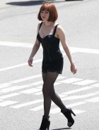 Amanda Seyfried sexy on the set
