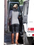 Hilary Duff pregnant booty