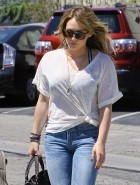 Hilary Duff pregnant curves