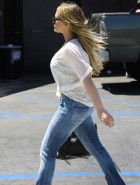 Hilary Duff pregnant curves