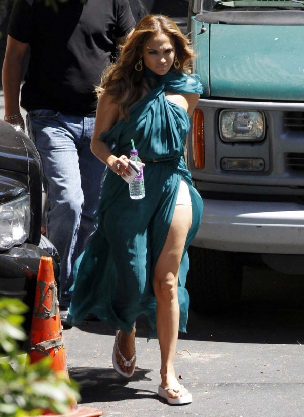 Jennifer Lopez wardrobe malfunction