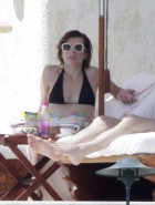 Milla Jovovich bikini