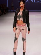 miranda-kerr-runway-hotness-2