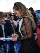 Olivia Wilde sideboob
