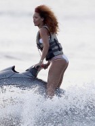 Rihanna bikini booty