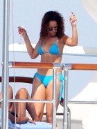 Rihanna bikini drunk
