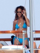 Rihanna bikini drunk
