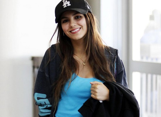 Victoria Justice hot booty