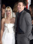 Anna Faris cleavage
