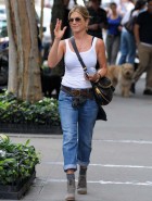 Jennifer Aniston pokey nipples