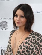 Vanessa Hudgens sideboob