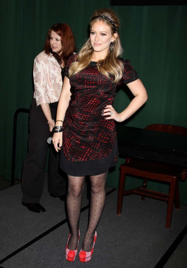 Hilary Duff book signing
