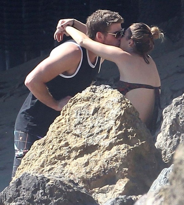 Miley Cyrus bikini hotness Miley Cyrus bikini hotness