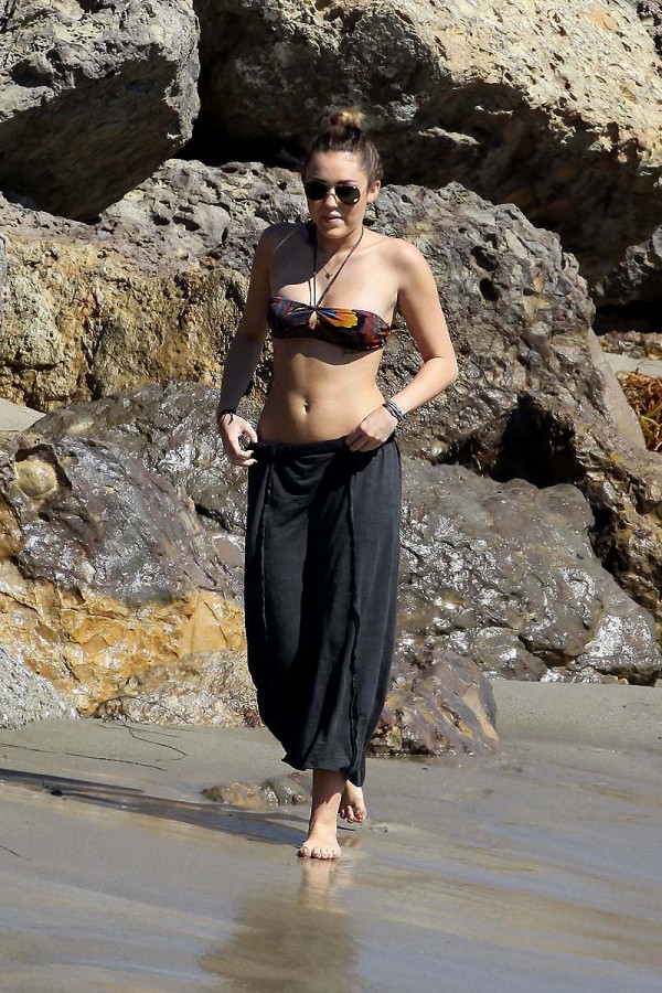 Miley Cyrus bikini hotness Miley Cyrus bikini hotness