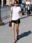 Miranda Kerr leggy