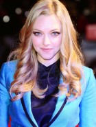 Amanda Seyfried hot legs