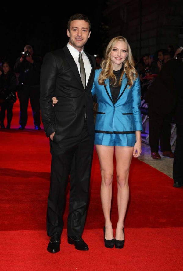 Amanda Seyfried hot legs