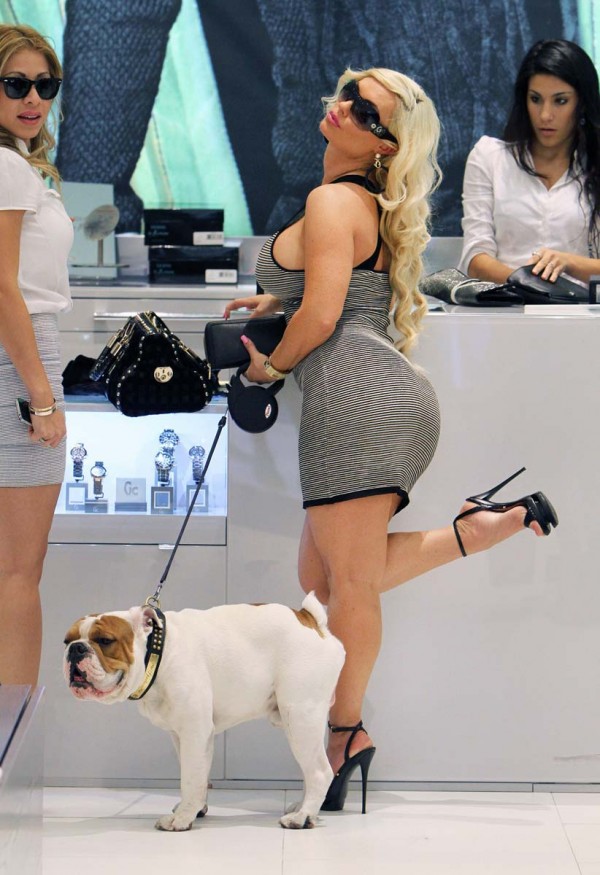 CoCo dog walking