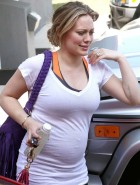 Hilary Duff pregnant belly