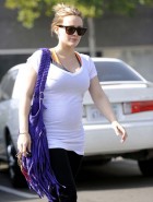 Hilary Duff pregnant belly