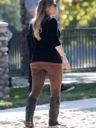 Hilary Duff pregnant profile