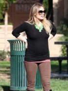 Hilary Duff pregnant profile