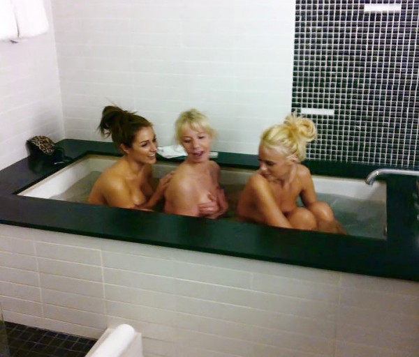 Lucy Pinder twitpics Lucy Pinder twitpics