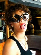 Rihanna vacation hotness